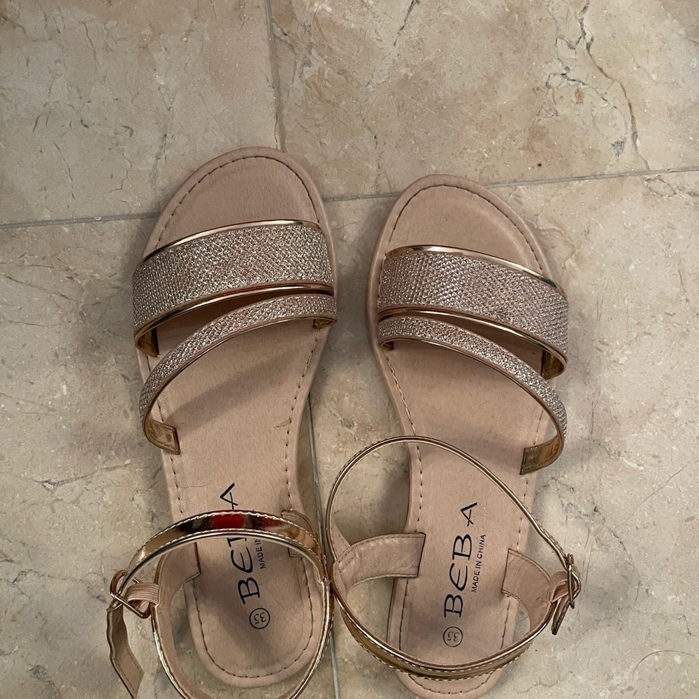 Girls size 4 (35) glitter shoes